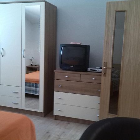 Apartments Batarilo Gornji Karin Pokoj fotografie