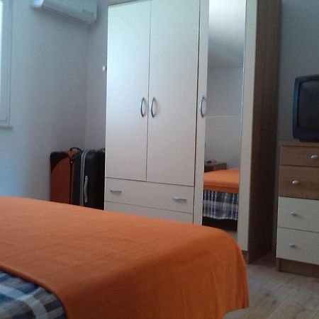Apartments Batarilo Gornji Karin Pokoj fotografie