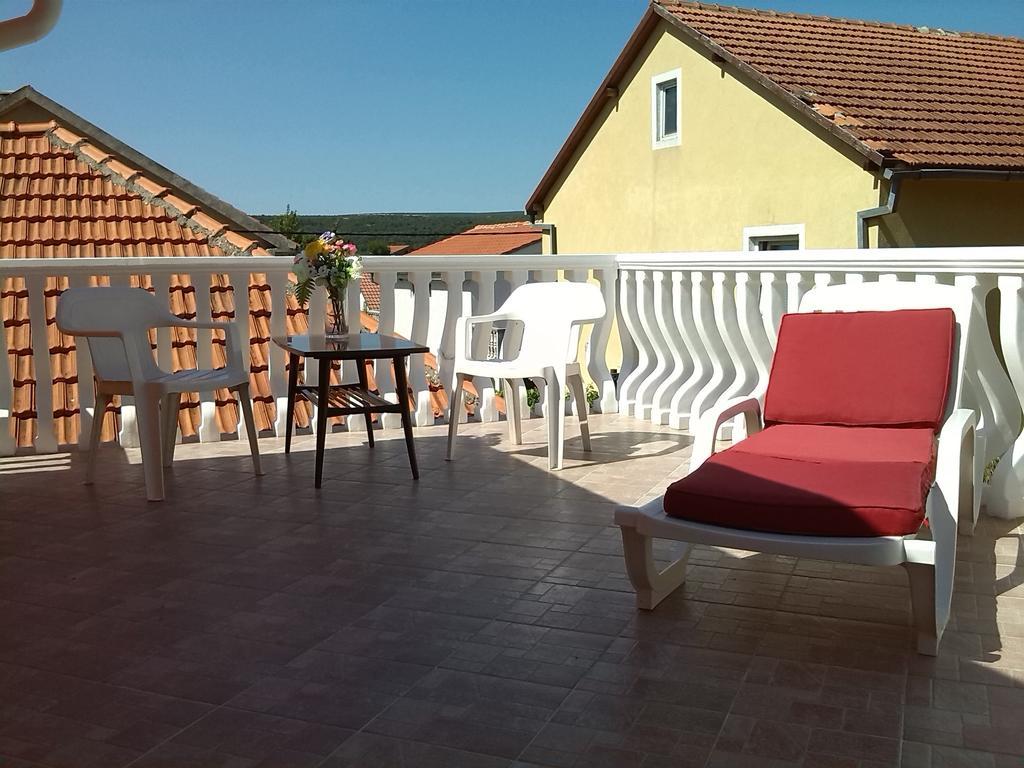 Apartments Batarilo Gornji Karin Pokoj fotografie
