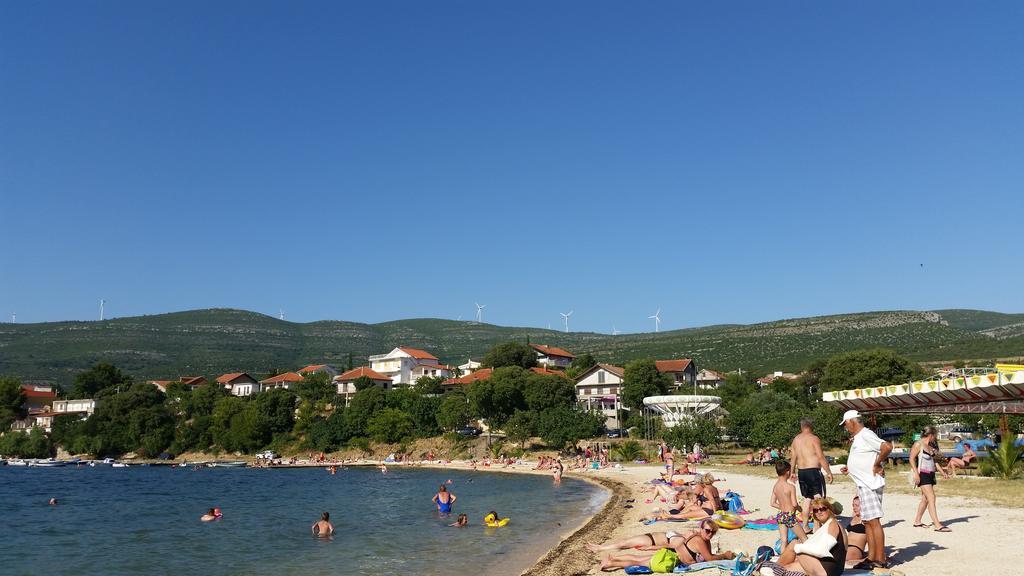 Apartments Batarilo Gornji Karin Exteriér fotografie